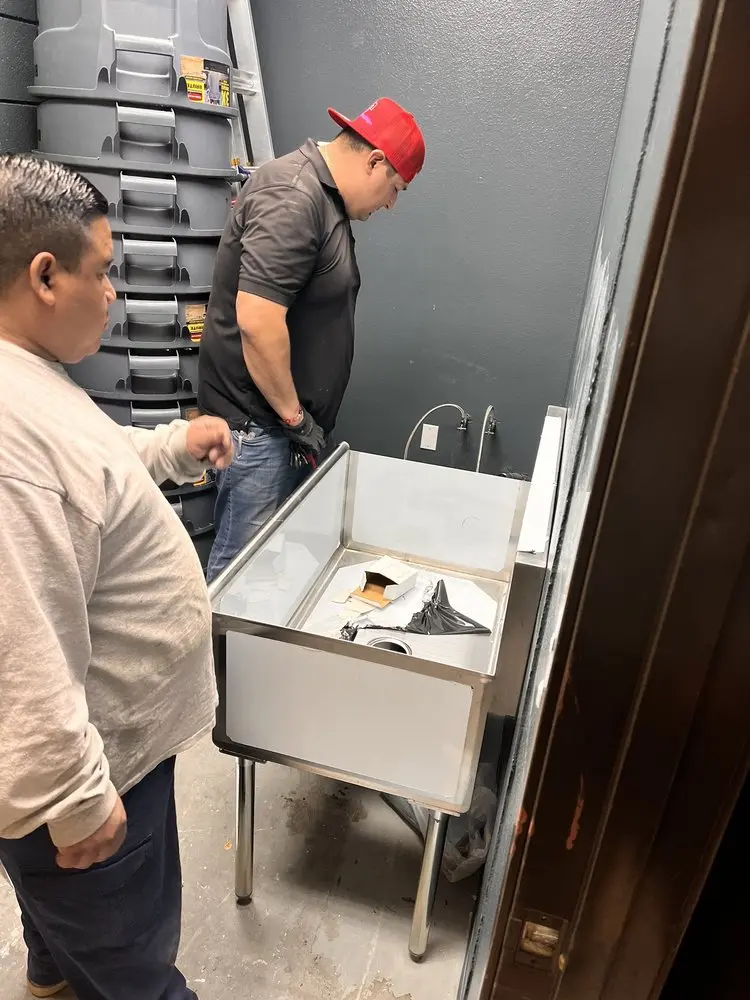 Commercial plumbing and sink installation in Garden Oaks